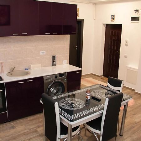 Apartament Capitala Militari Roşu Buitenkant foto