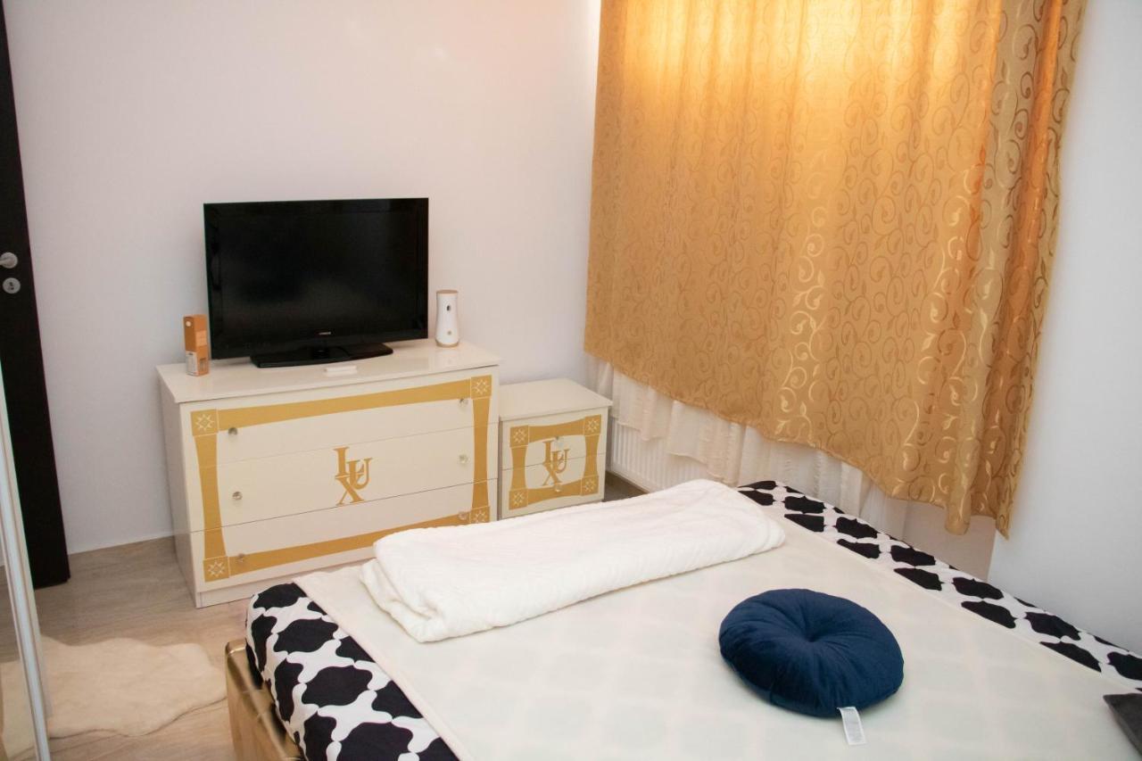 Apartament Capitala Militari Roşu Buitenkant foto
