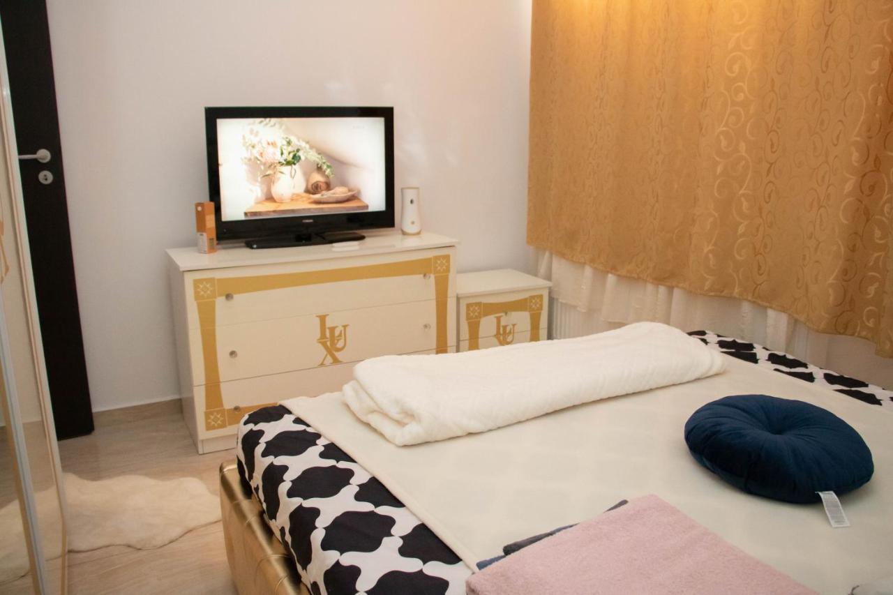 Apartament Capitala Militari Roşu Buitenkant foto