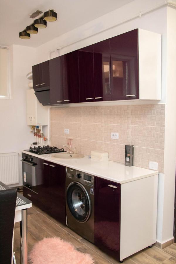 Apartament Capitala Militari Roşu Buitenkant foto