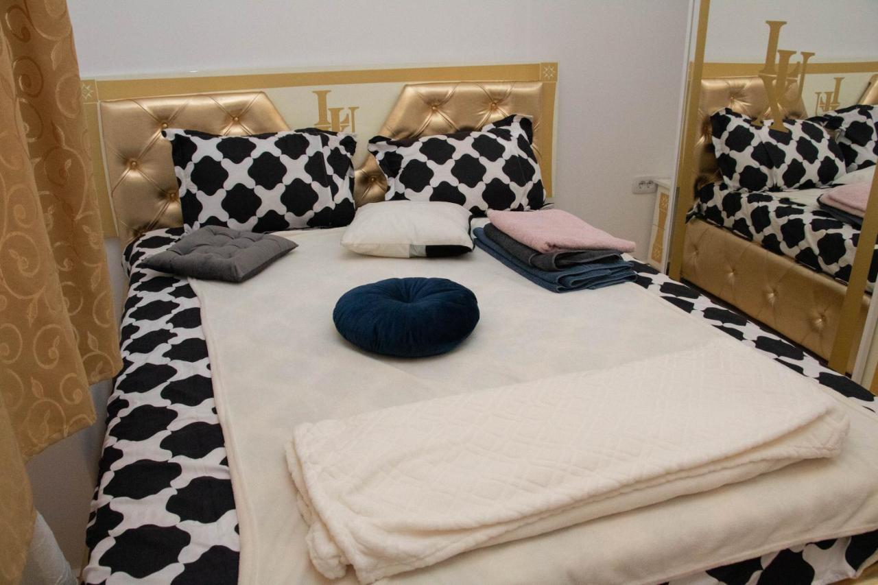 Apartament Capitala Militari Roşu Buitenkant foto