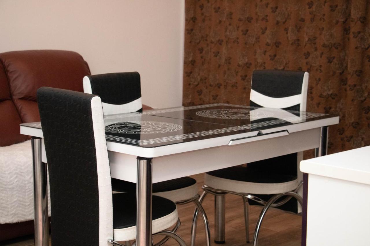 Apartament Capitala Militari Roşu Buitenkant foto
